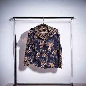 Vera Bradley Vintage Navy Floral Women’s Top Size Large